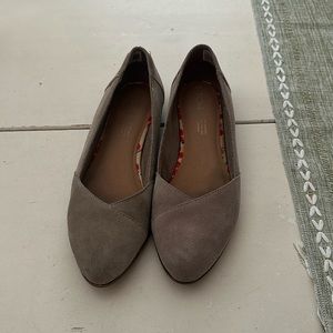 TOMS ballet flats
